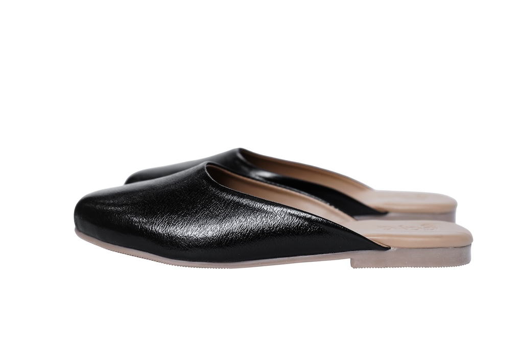 Aura Metallic Mules Black