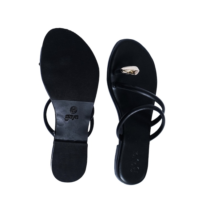 Kiva Toe Ring Flats Black