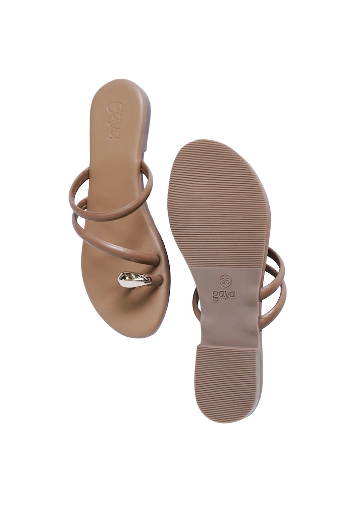 Kiva Toe Ring Flats Beige