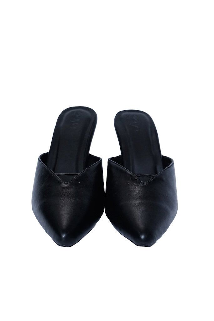 Lira Pointed Mules Black