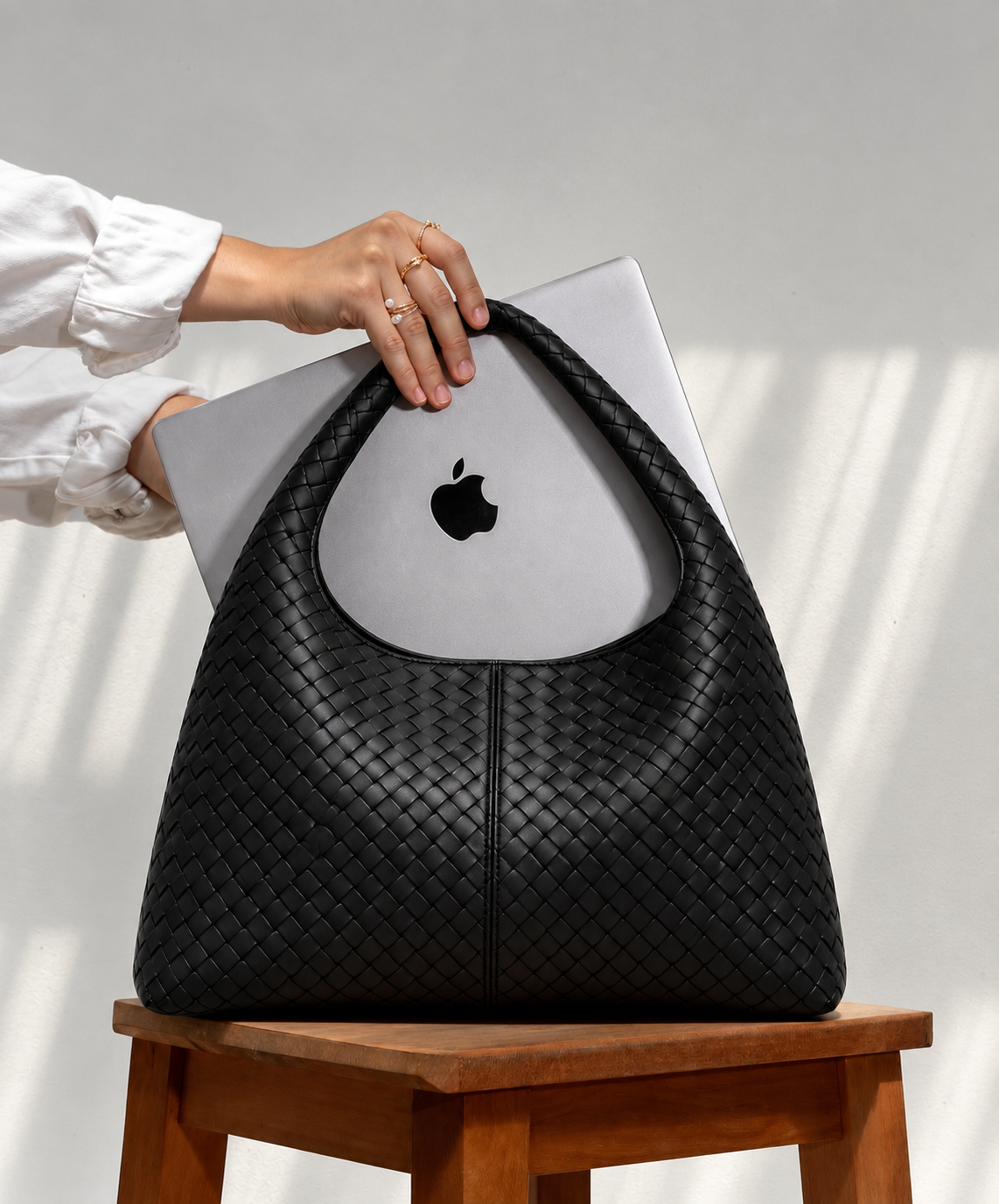 Elara Shoulder Bag – Woven Black
