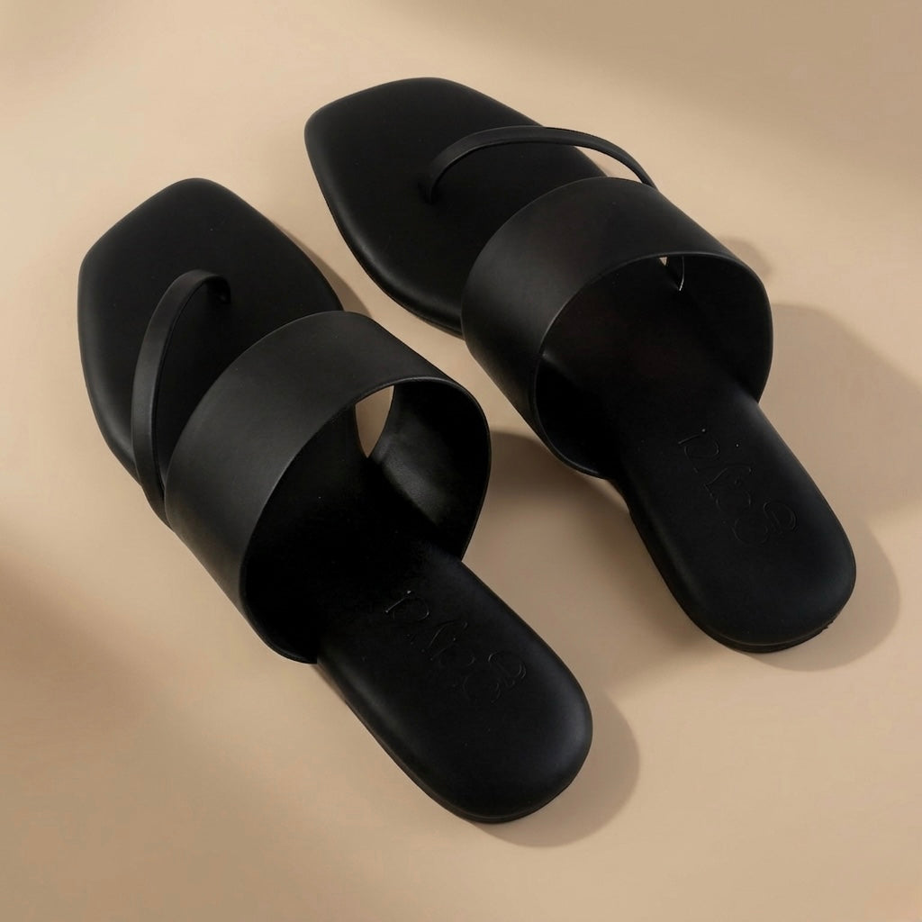 Ease Toe-Loop Slide Flats Black