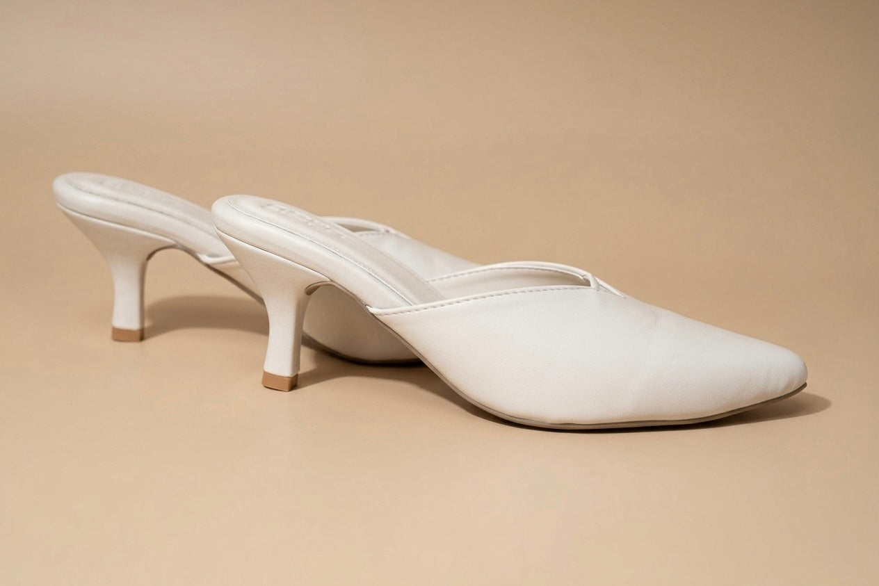 Lira Pointed Mules Cream