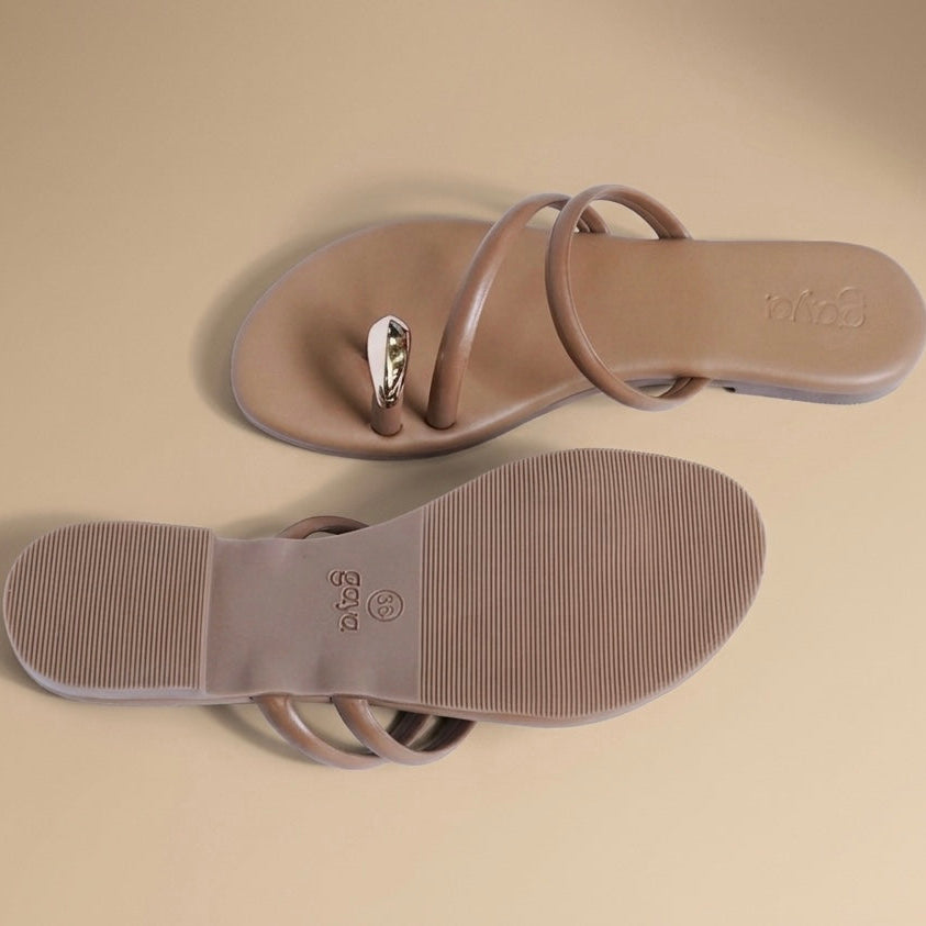 Kiva Toe Ring Flats Beige