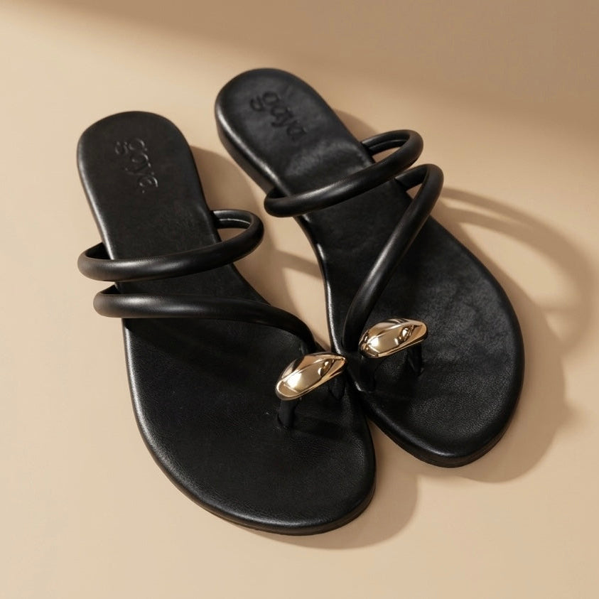Kiva Toe Ring Flats Black