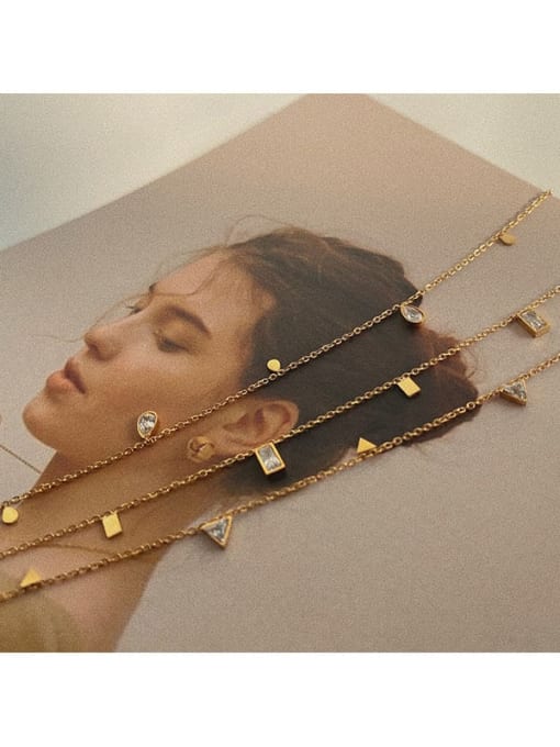 18K Gold Triangle Zirconia Necklace