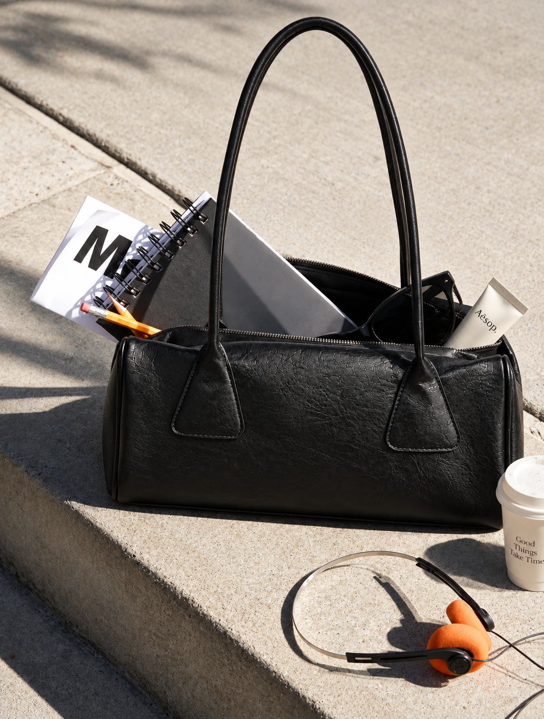 Lune Shoulder Bag Black